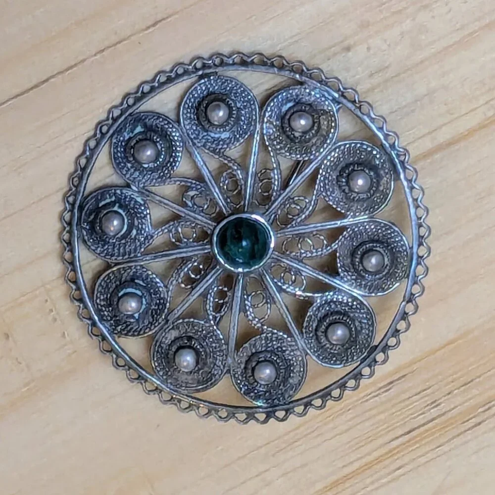 Vintage Silver Filigree Rosette Brooch | Emerald Green Cabochon & Pearl